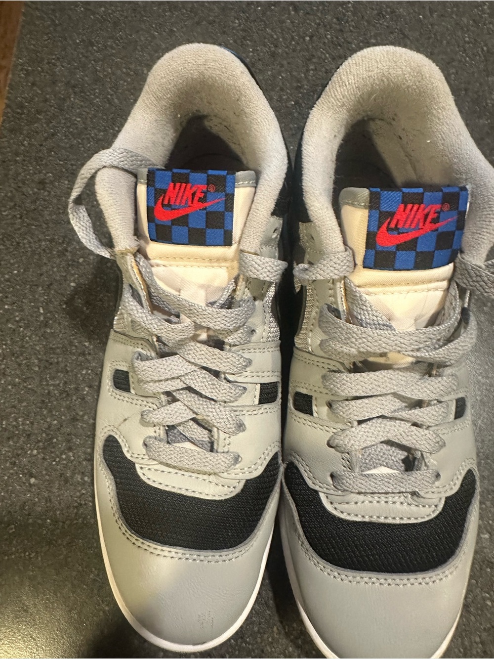 Nike Kids Gray and Black Low-Top Sneakers with Red Logo